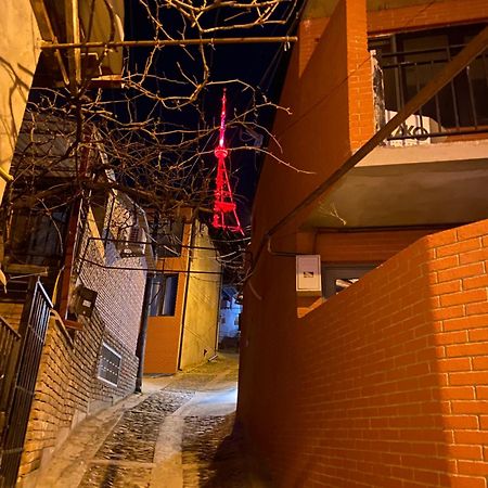 9 Borbalo Street Apartment With Terrace Tbilisi ภายนอก รูปภาพ